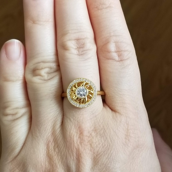 New 18K Gold Plated Diamond Circle Sun Ring for Women - Picture 3 of 8